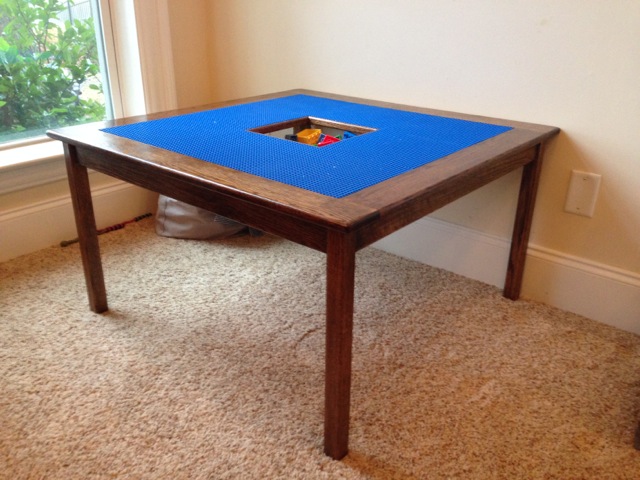 Free-DIY-LEGO-Table-Plans